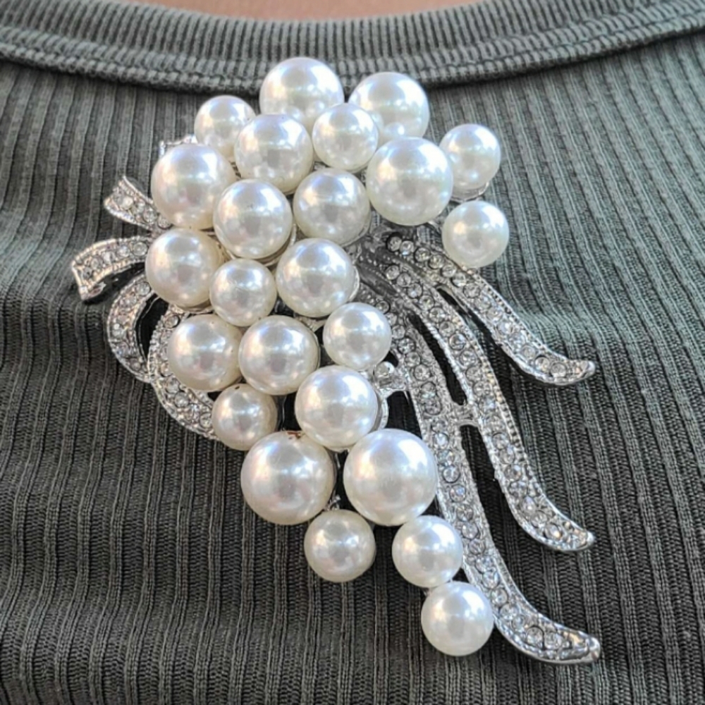 Faux Pearl Brooche